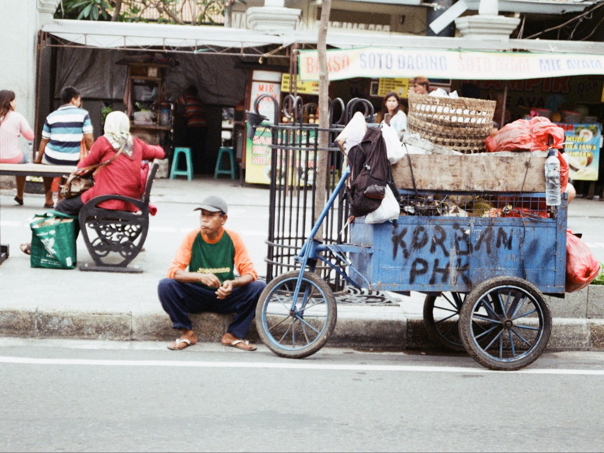Puisi Puisi Warake
